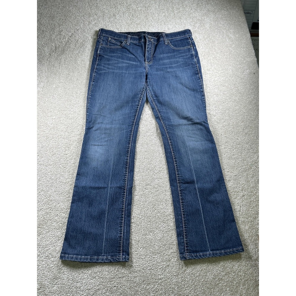 Wrangler Q-Baby Jeans Womens 14 x 32 Blue Bootcut No Gap Waistband Western